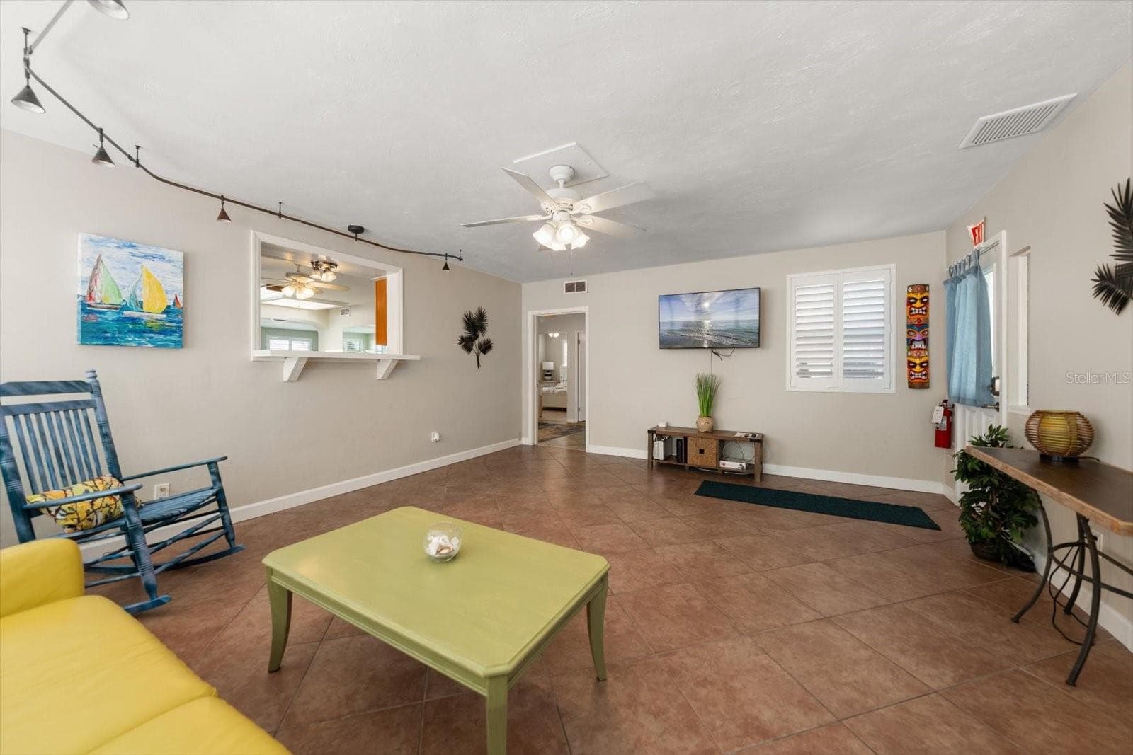 Main home family room - 1512 GULF BLVD, INDIAN ROCKS BEACH