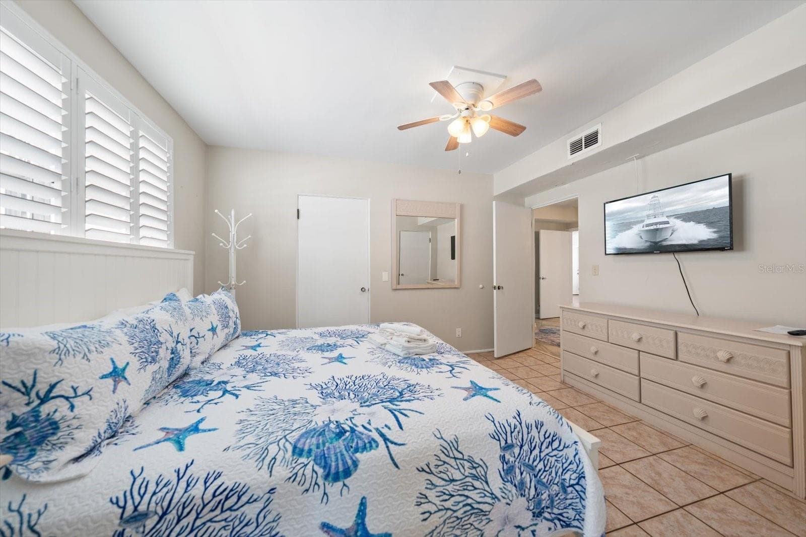 Main House Bedroom 2 - 1512 GULF BLVD, INDIAN ROCKS BEACH
