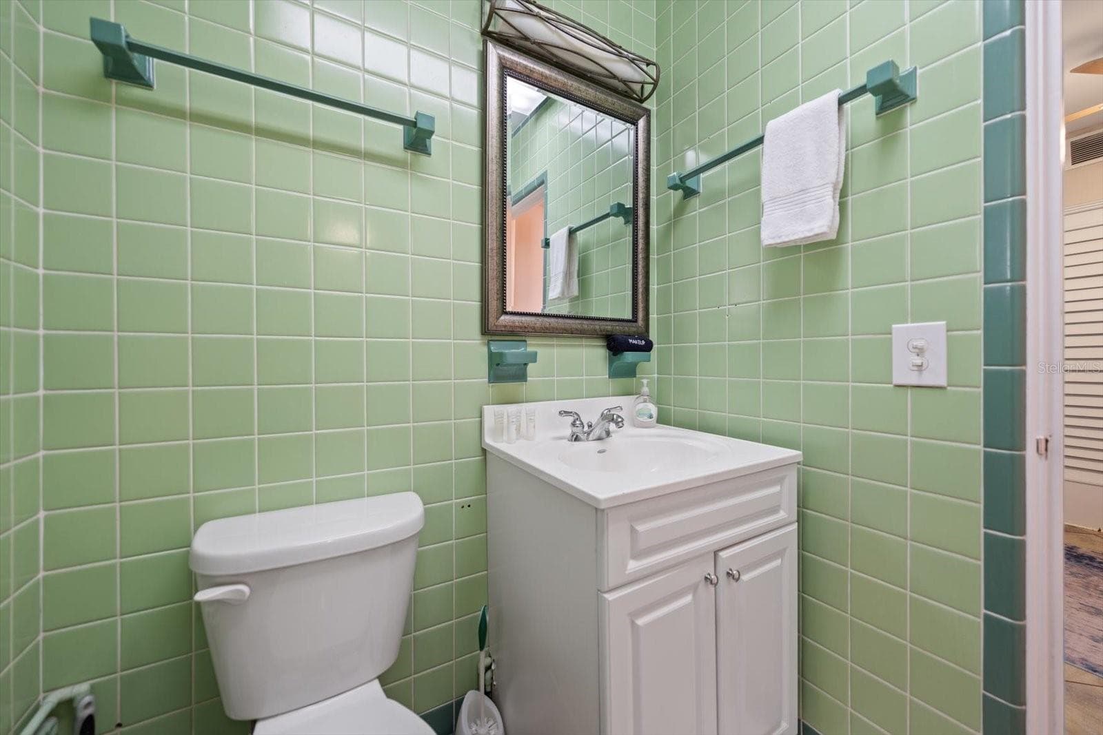 Main house 2nd bath - 1512 GULF BLVD, INDIAN ROCKS BEACH
