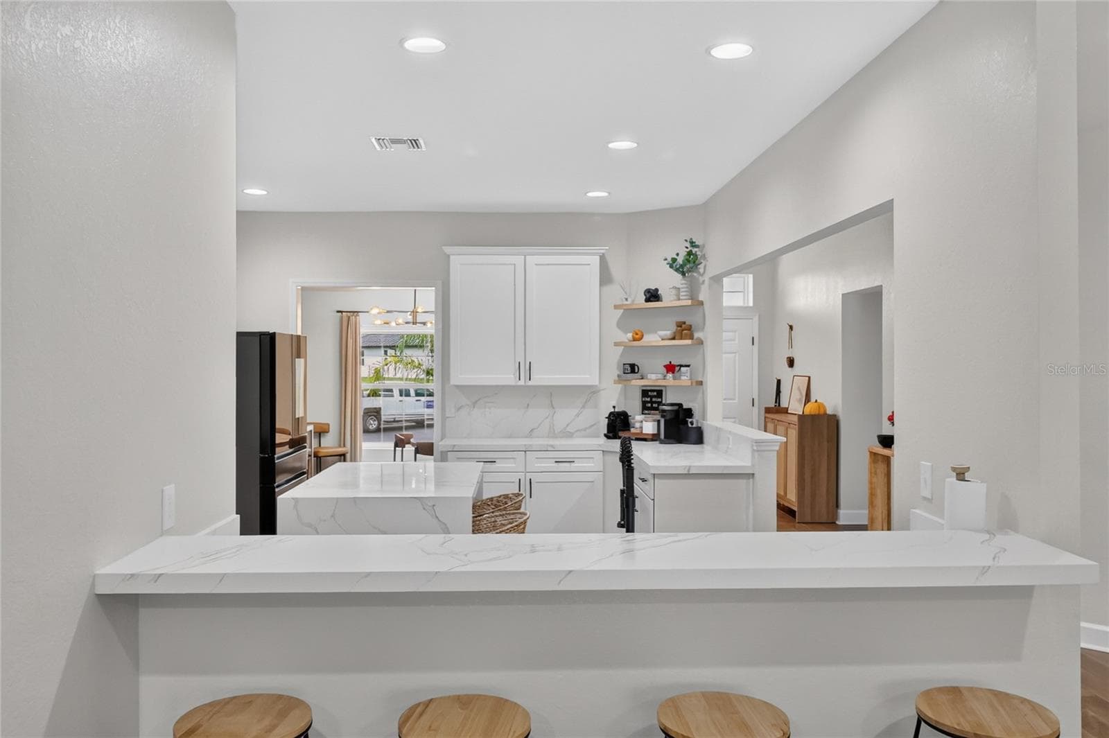 Modern finishes - 5020 MOSS HAMMOCK TRL, SEBRING