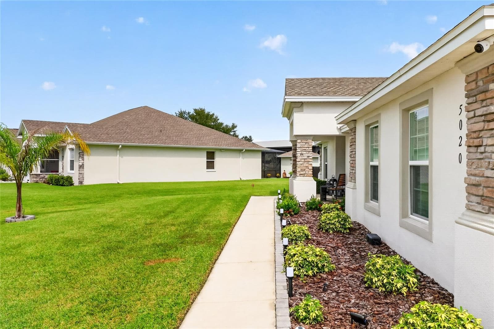 Beautiful landscaping - 5020 MOSS HAMMOCK TRL, SEBRING
