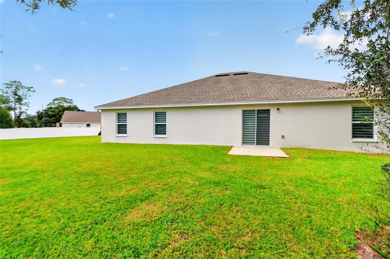 Rear patio pad - 5020 MOSS HAMMOCK TRL, SEBRING