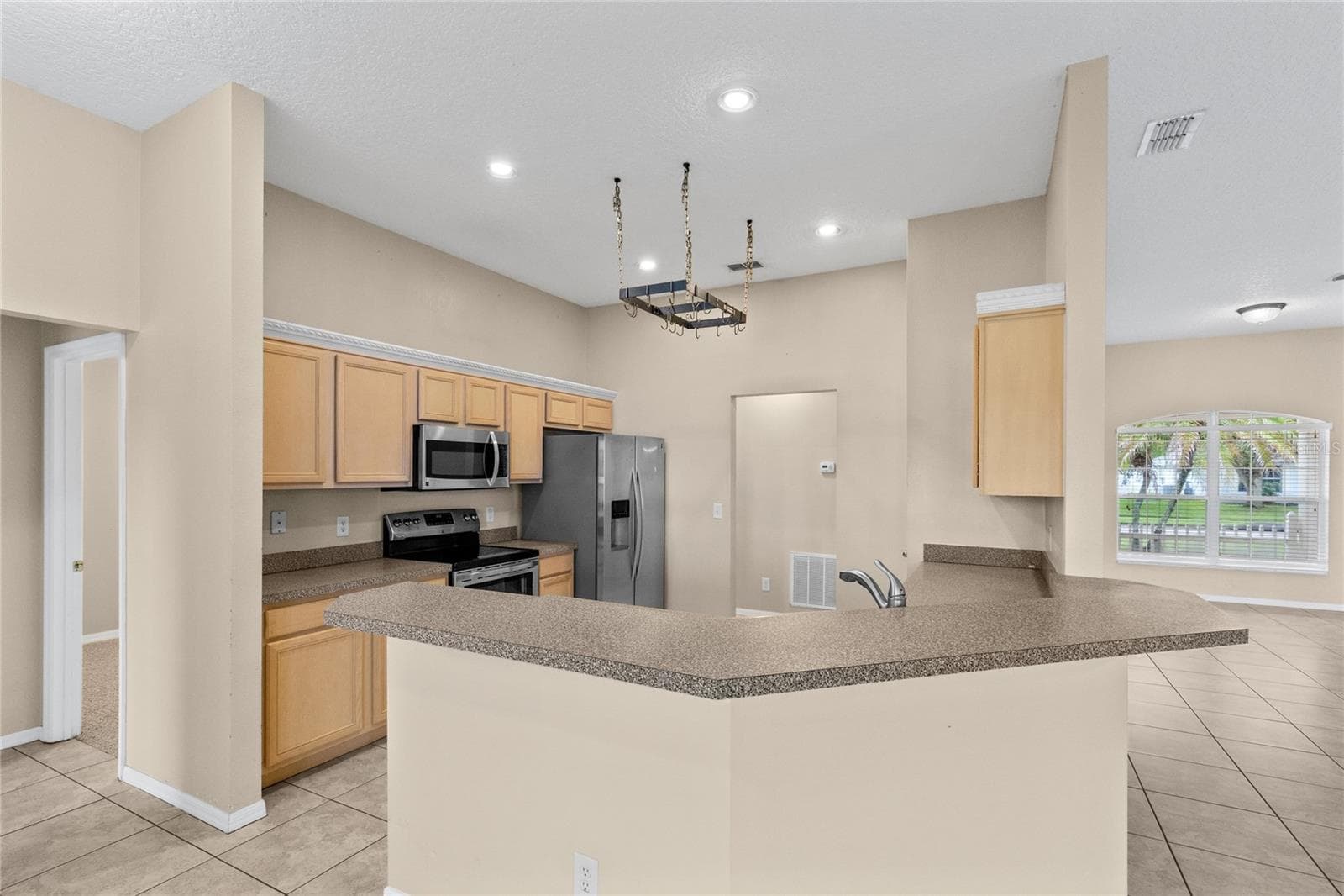 Single Family Residence at 3235 LORIMAR LN, ST CLOUD, photo 11 of 34