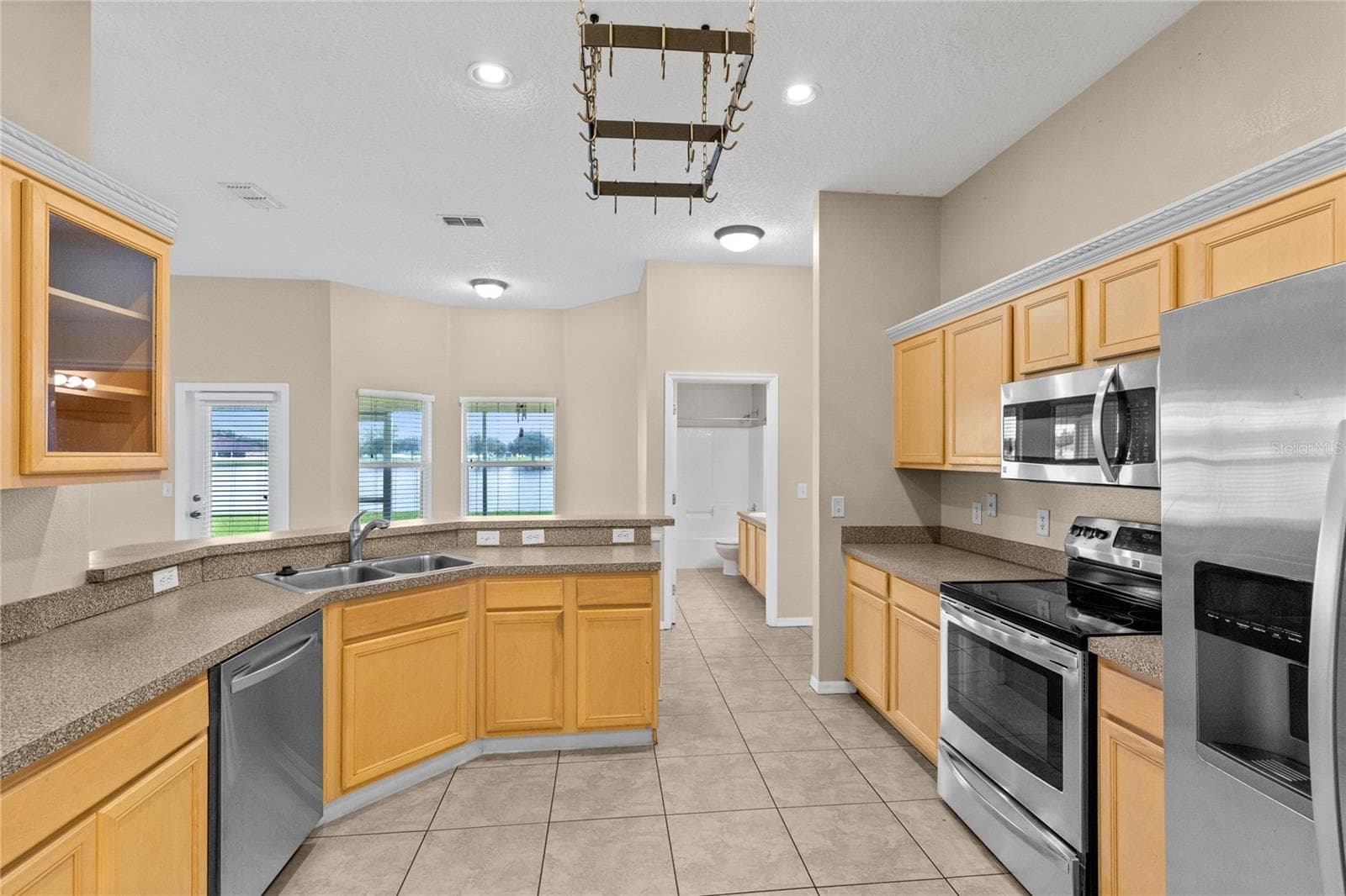 Single Family Residence at 3235 LORIMAR LN, ST CLOUD, photo 13 of 34