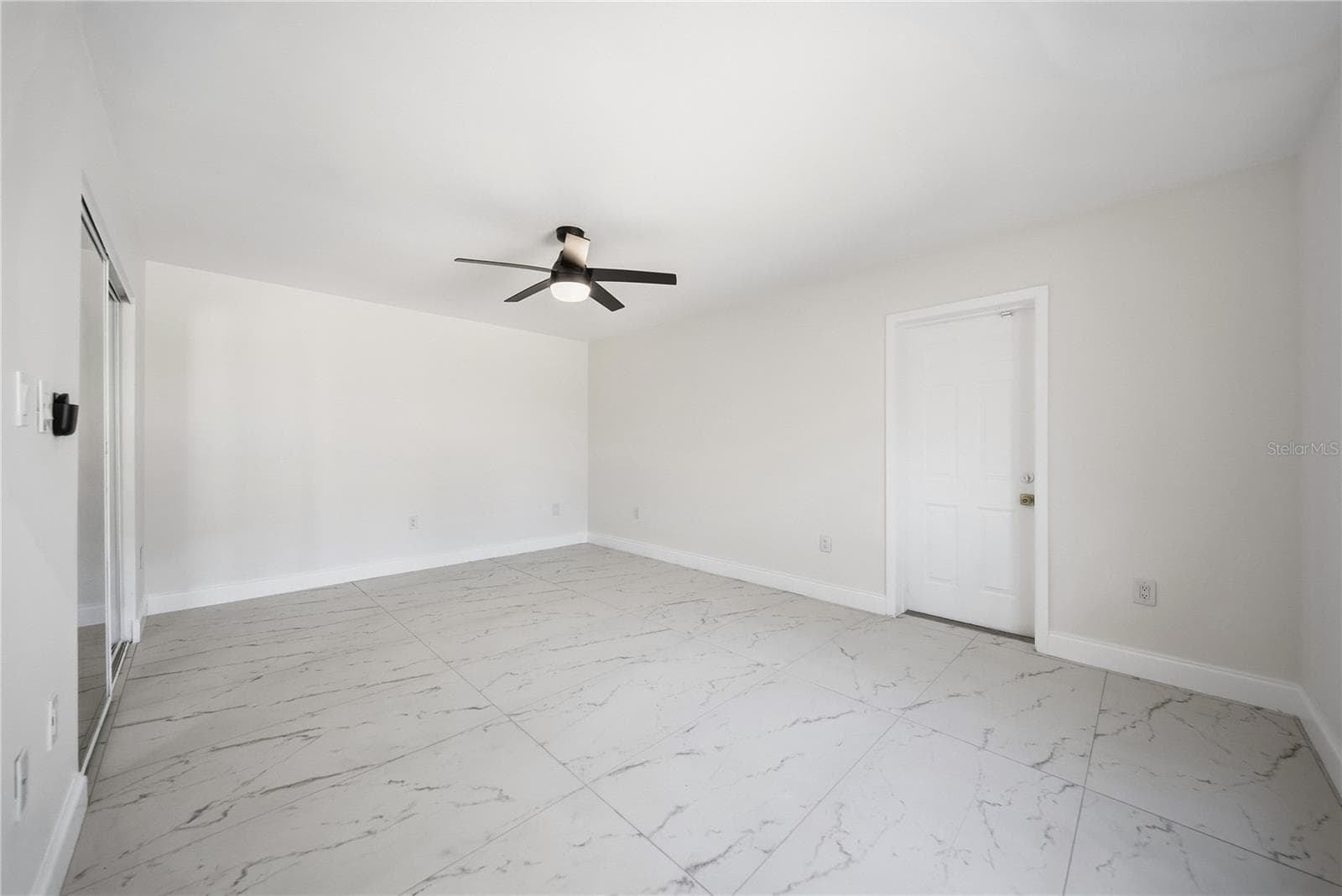 Condominium at 6203 COURTSIDE DR #21, BRADENTON, photo 11 of 42
