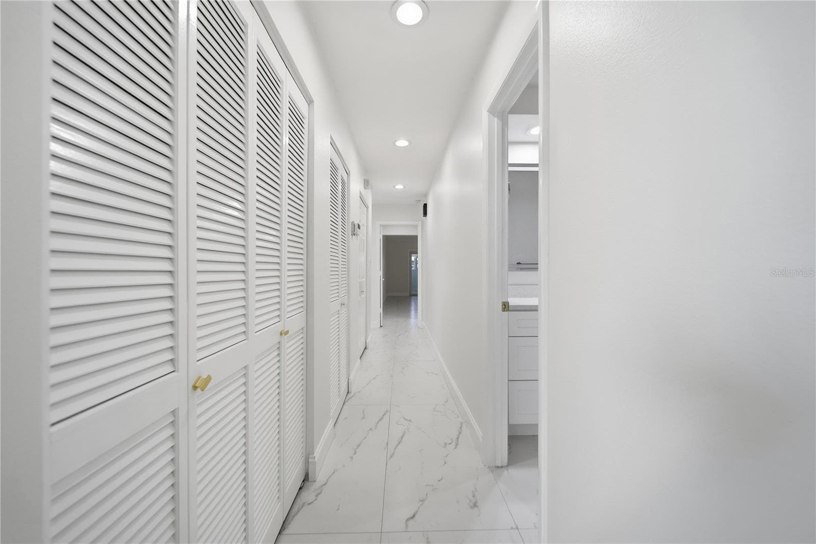 Condominium at 6203 COURTSIDE DR #21, BRADENTON, photo 12 of 42