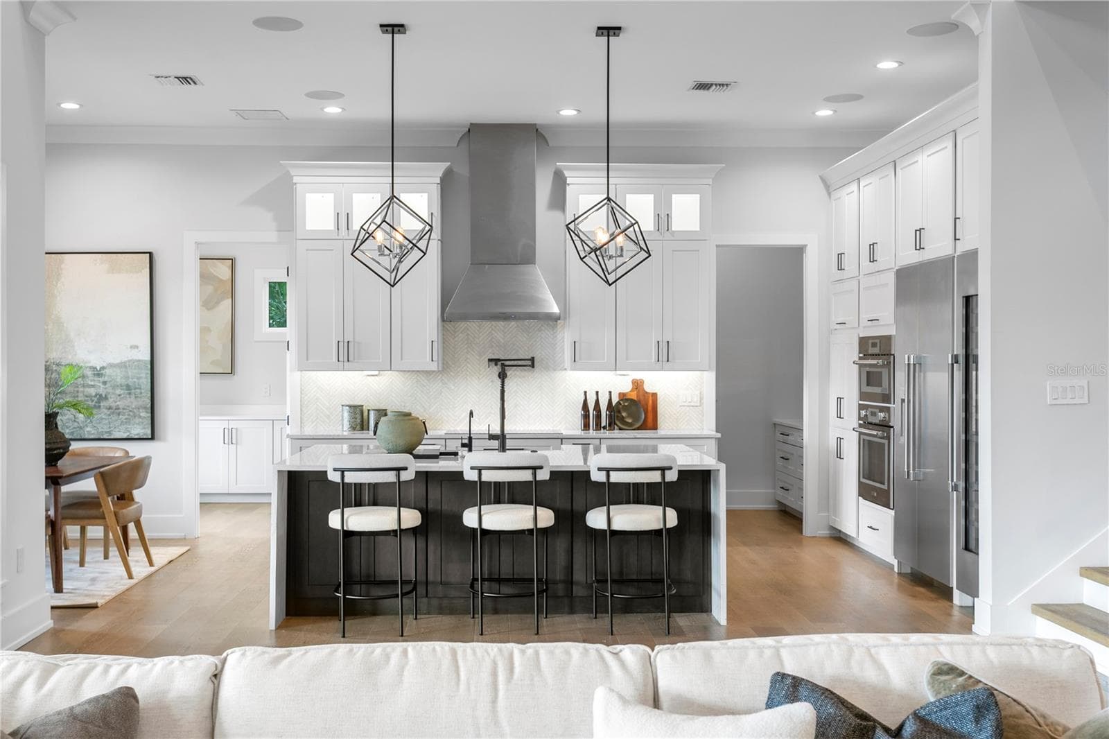 Single Family Residence at 790 CORDOVA BLVD NE, ST PETERSBURG, photo 11 of 54