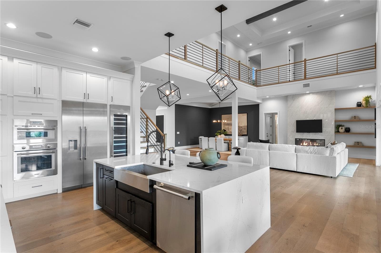 Single Family Residence at 790 CORDOVA BLVD NE, ST PETERSBURG, photo 12 of 54