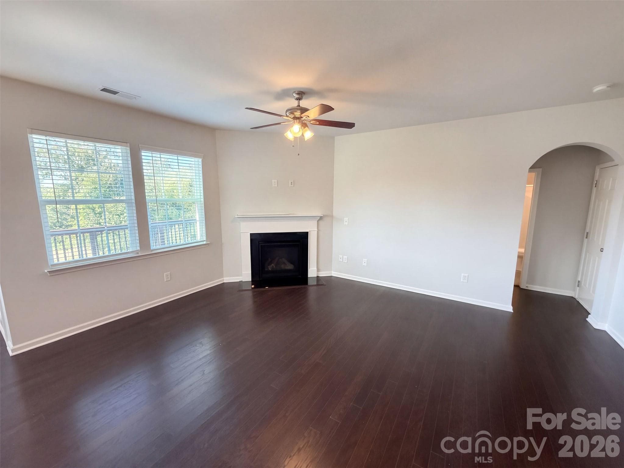 Single Family Residence at 6219 Shumard Oak Way, Fort Mill, photo 3 of 26