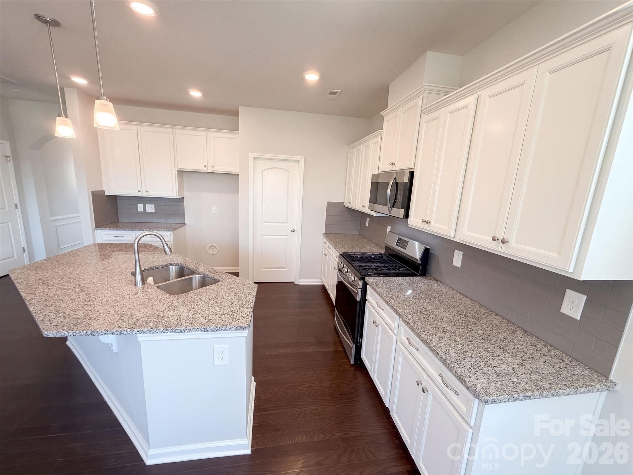 Single Family Residence at 6219 Shumard Oak Way, Fort Mill, photo 6 of 26