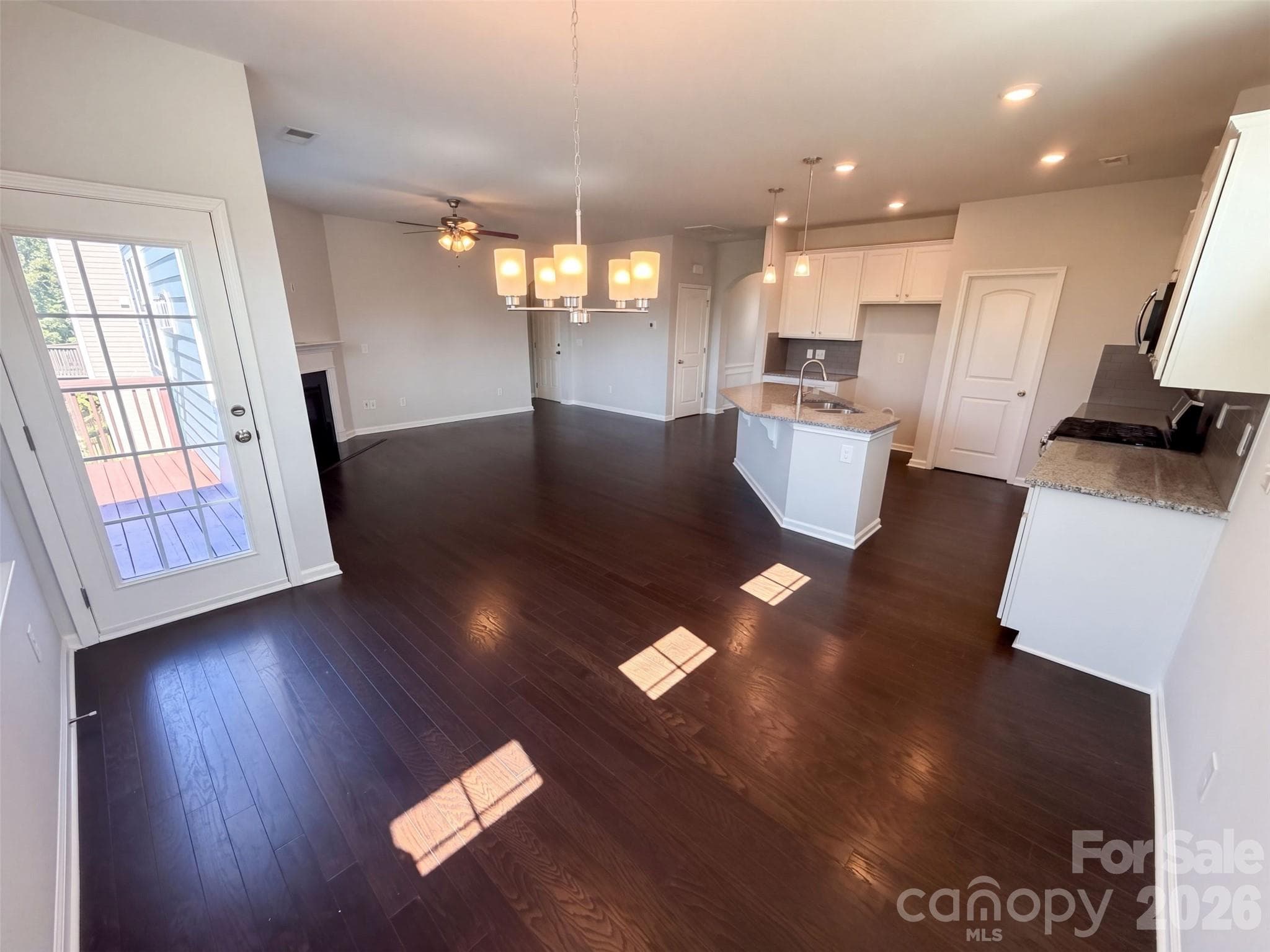 Single Family Residence at 6219 Shumard Oak Way, Fort Mill, photo 7 of 26