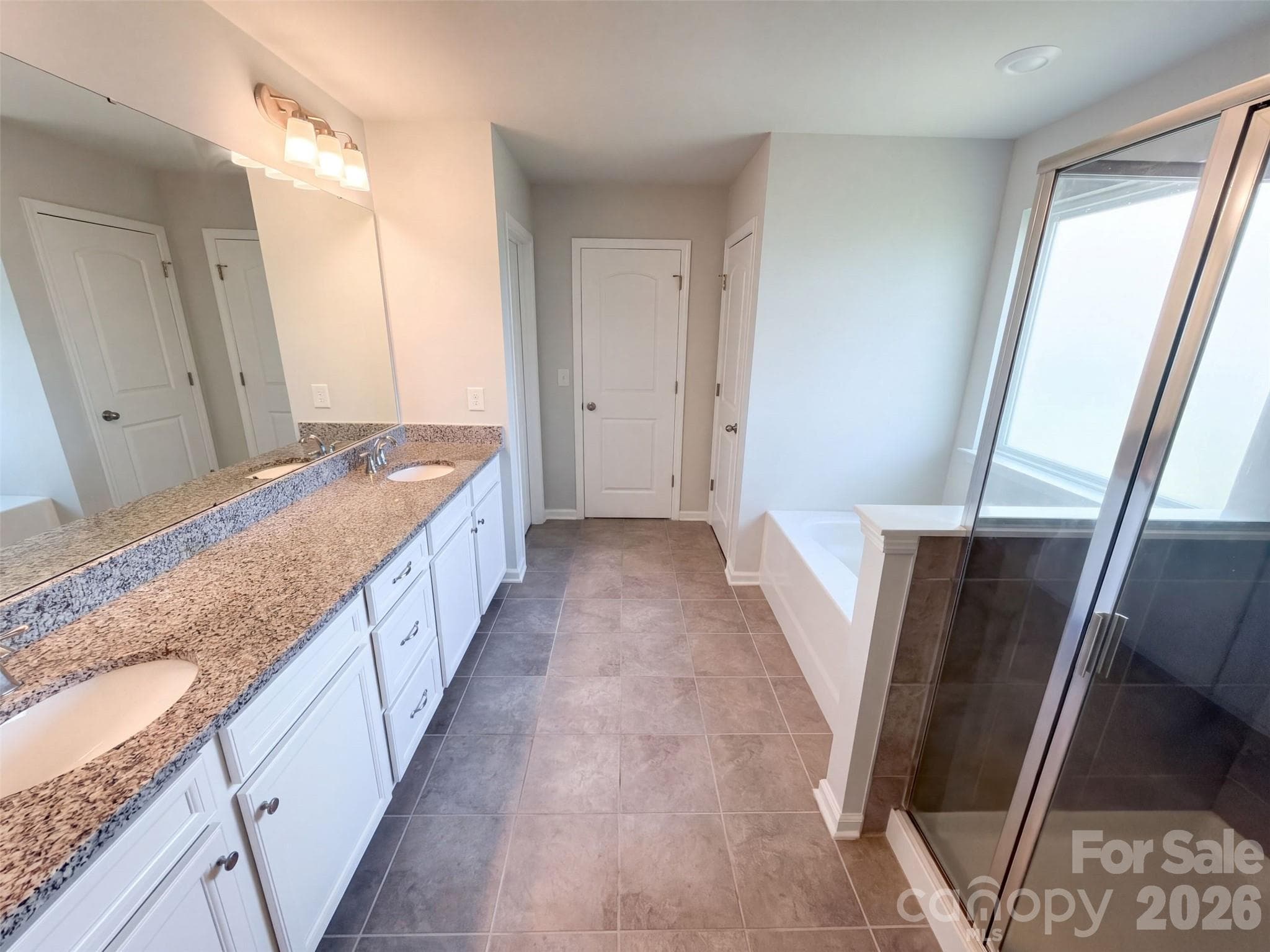 Single Family Residence at 6219 Shumard Oak Way, Fort Mill, photo 13 of 26