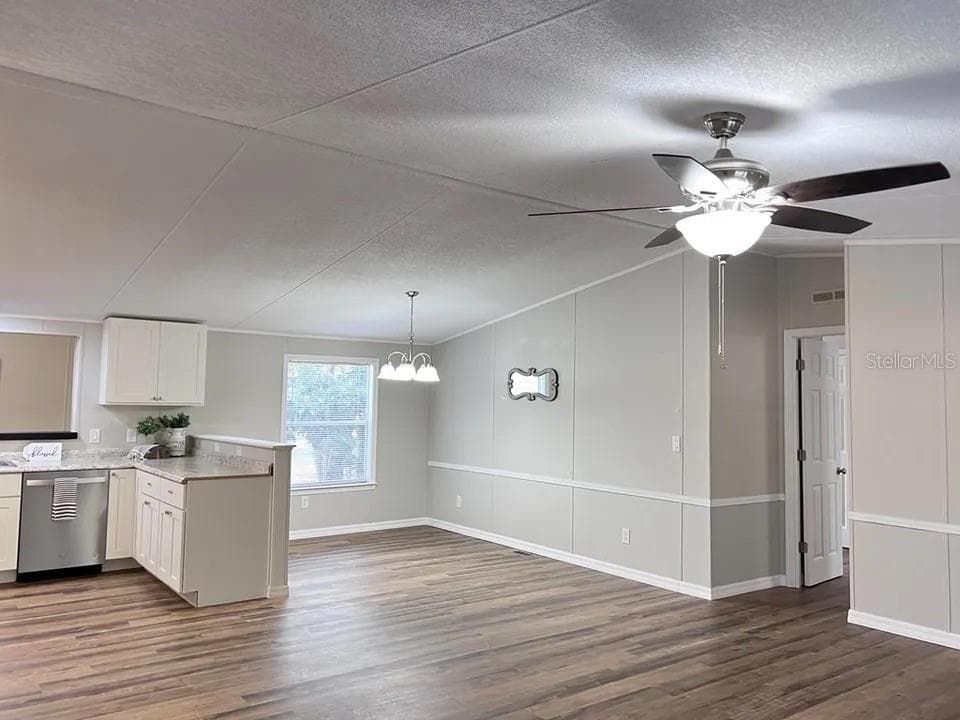 Modular Home at 5801 159TH DR, LIVE OAK, photo 5 of 19