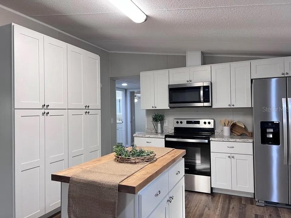 Modular Home at 5801 159TH DR, LIVE OAK, photo 11 of 19