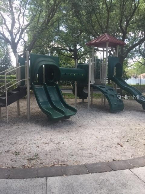Condominium at 2035 DIXIE BELLE DR #2035T, ORLANDO, photo 11 of 15