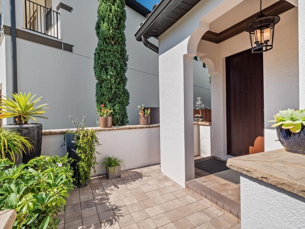Single Family Residence at 8418 VIA VITTORIA WAY, ORLANDO, photo 5 of 72