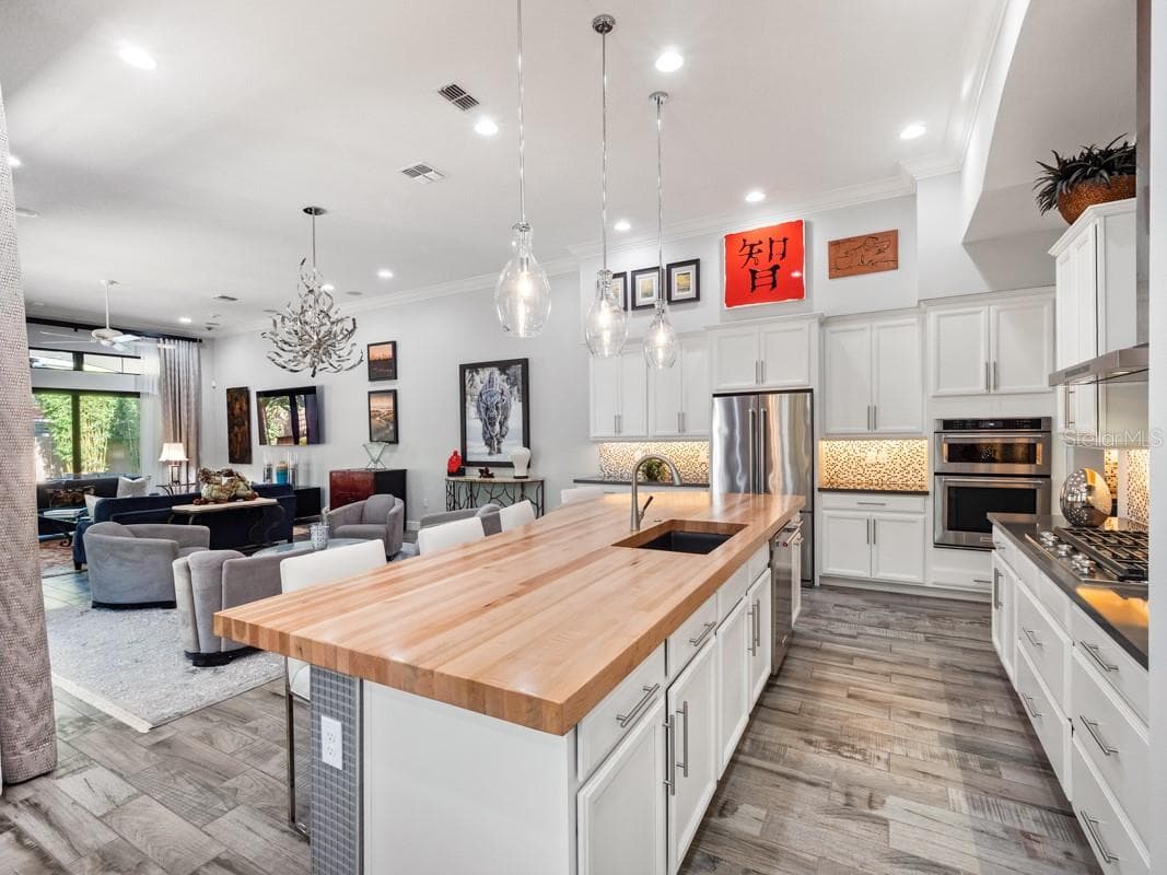 Single Family Residence at 8418 VIA VITTORIA WAY, ORLANDO, photo 9 of 72