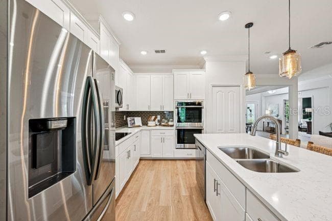 Model home - actual features may vary. - 4337 WINESAP WAY, LAKELAND