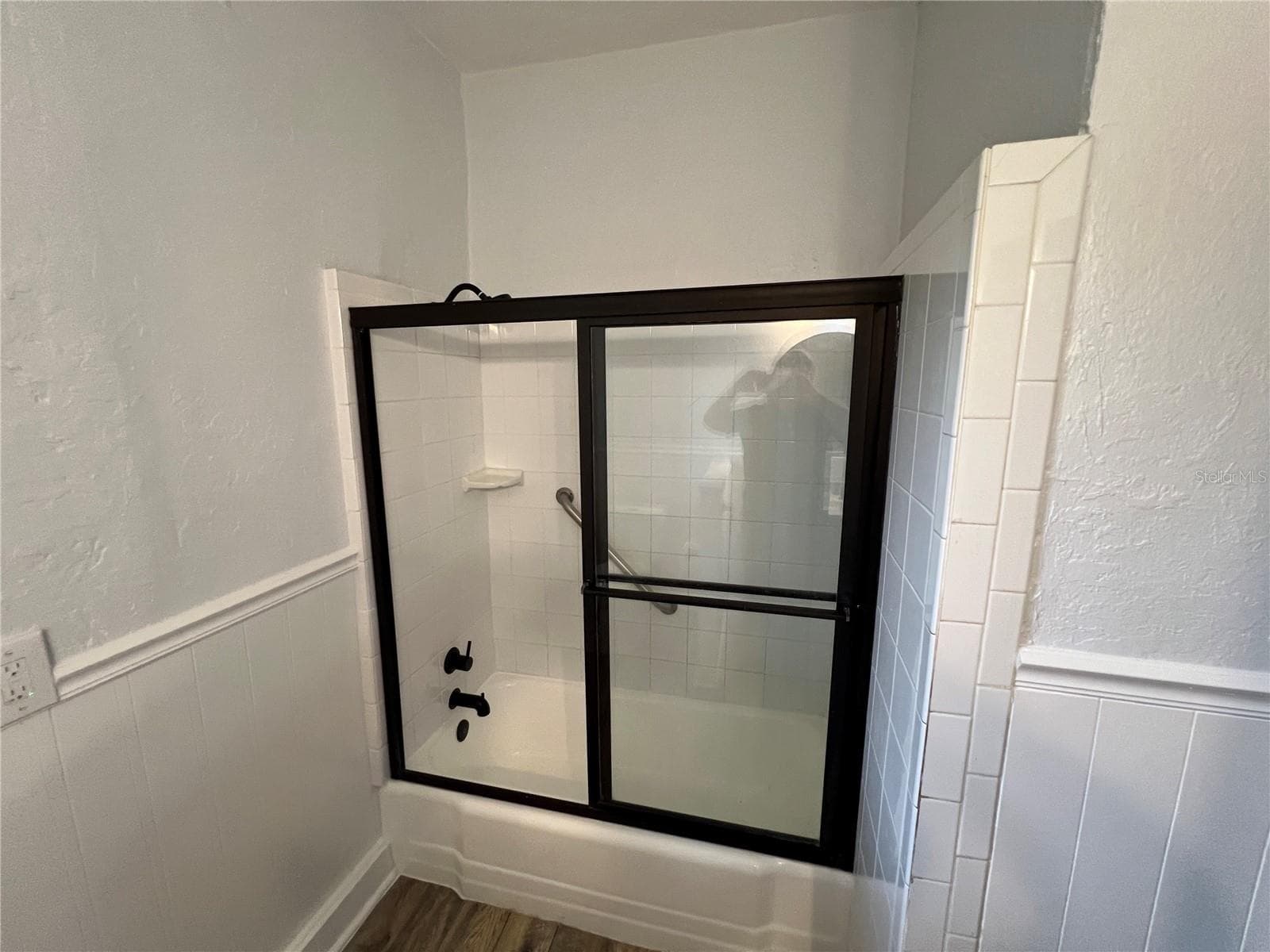 Main Bathroom - 494 BRAINARD AVE, UMATILLA