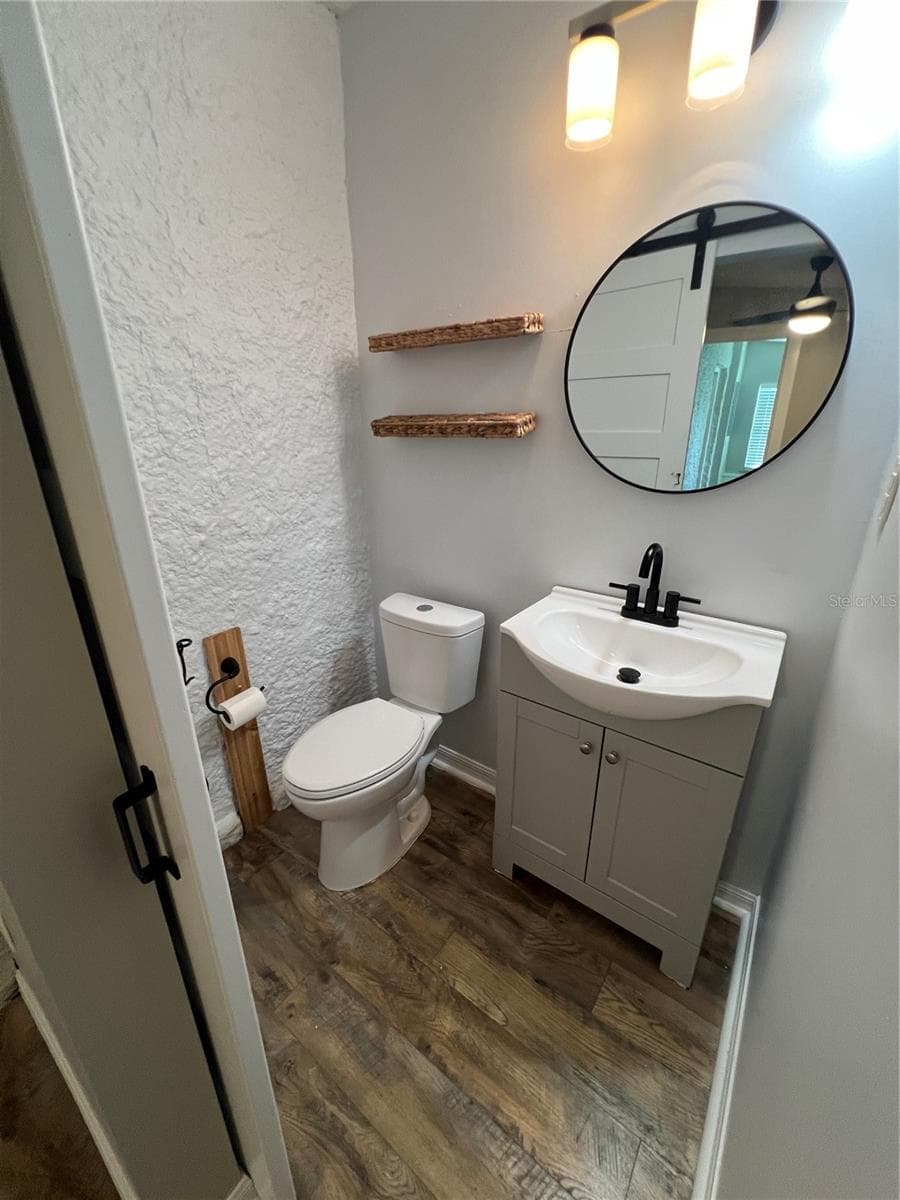 1/2 Bathroom - 494 BRAINARD AVE, UMATILLA