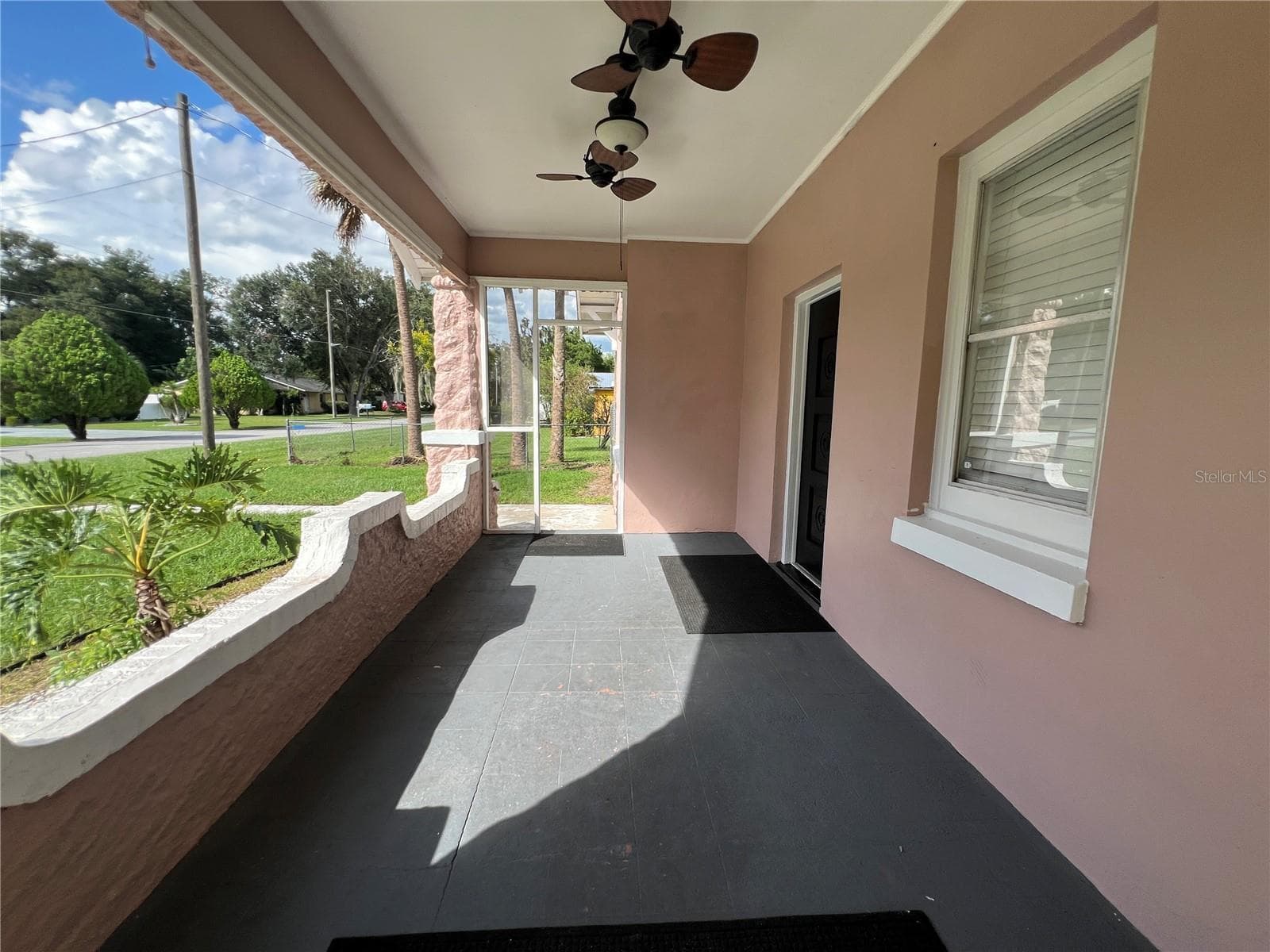 Covered Front Porch - 494 BRAINARD AVE, UMATILLA