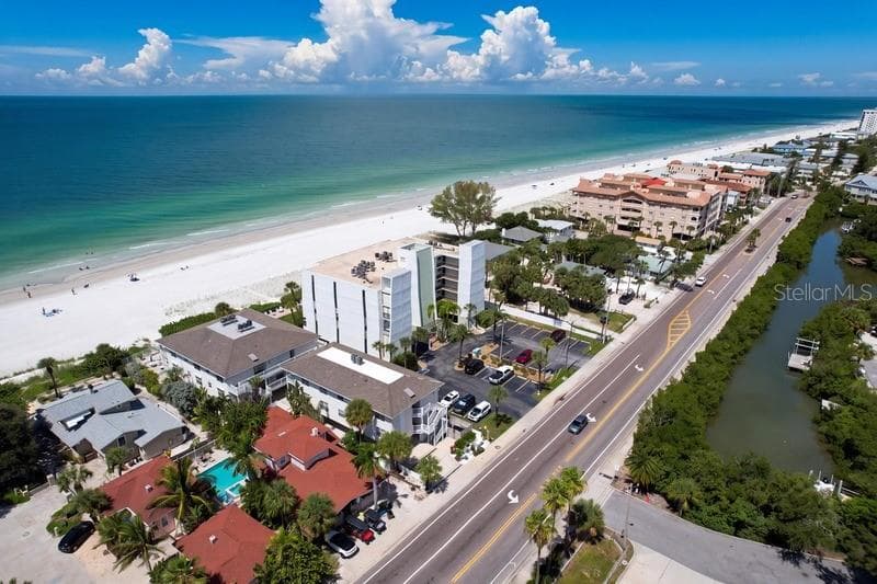 Condominium at 504 GULF BLVD #101, INDIAN ROCKS BEACH, photo 3 of 27