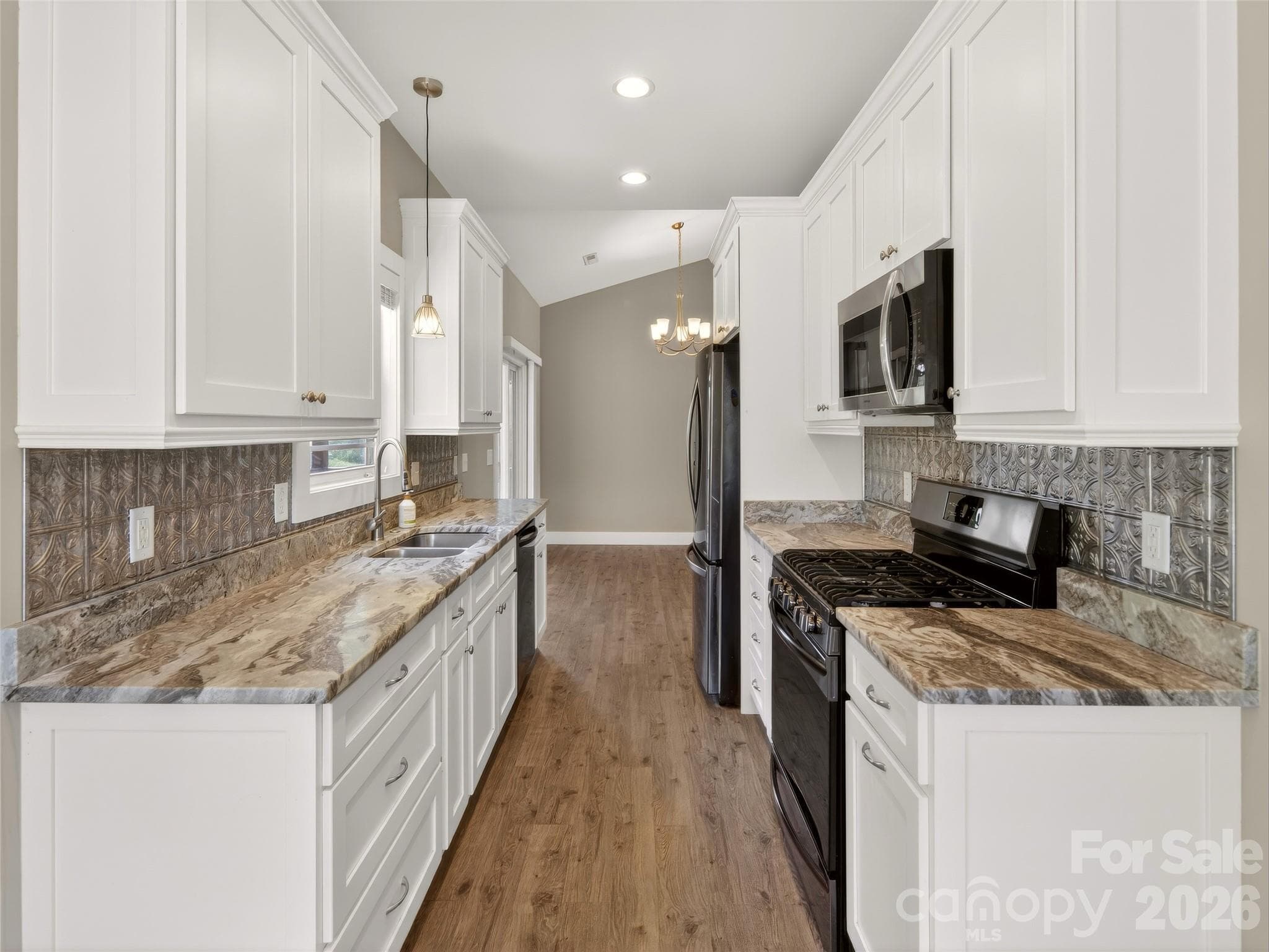 Single Family Residence at 133 Asher Lane, Etowah, photo 10 of 36
