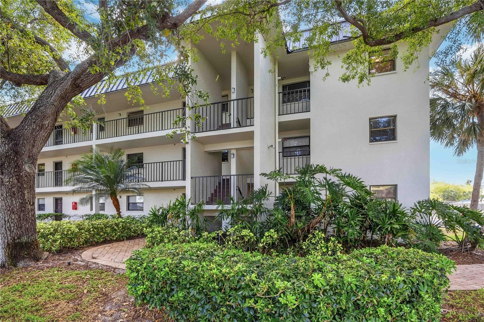 Condominium at 104 CAPRI ISLES BLVD #301, VENICE, photo 2 of 28