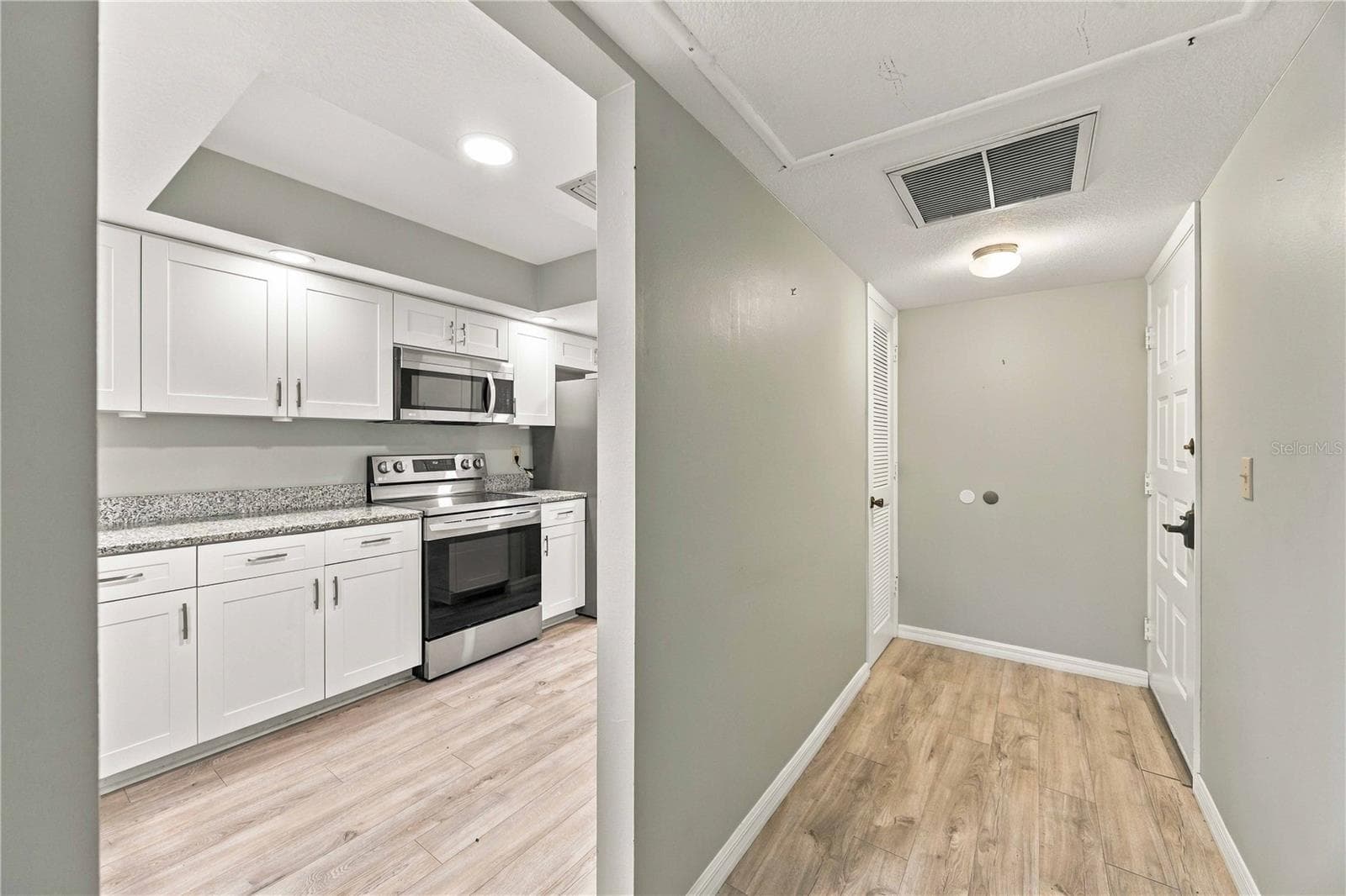 Condominium at 104 CAPRI ISLES BLVD #301, VENICE, photo 5 of 28