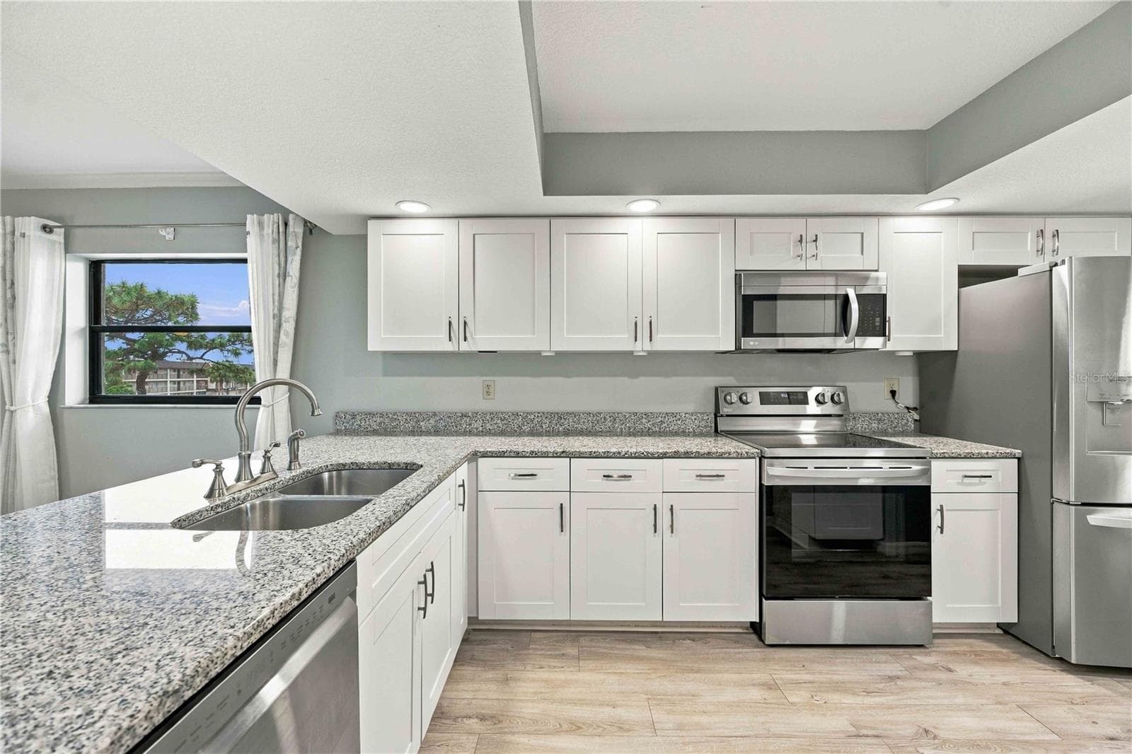 Condominium at 104 CAPRI ISLES BLVD #301, VENICE, photo 6 of 28