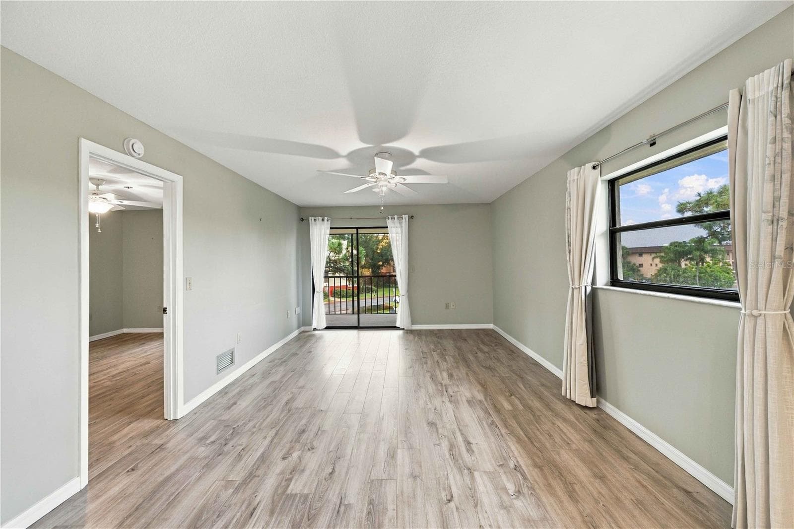Condominium at 104 CAPRI ISLES BLVD #301, VENICE, photo 11 of 28