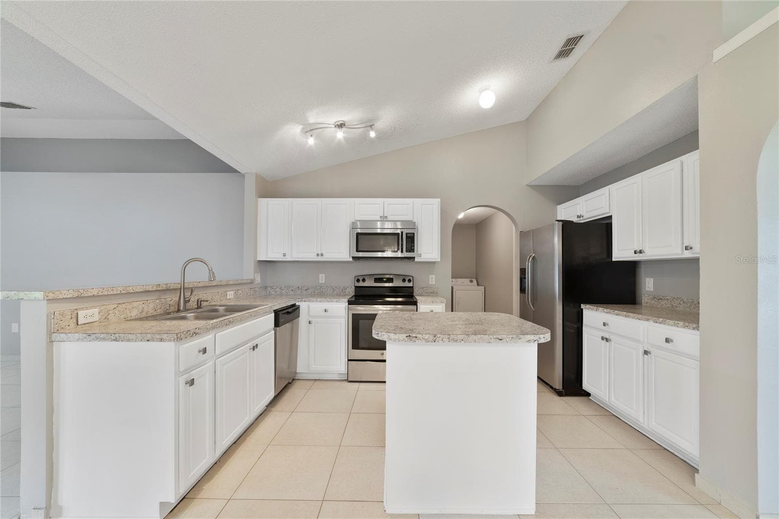 Single Family Residence at 1163 PERPIGNAN CT, KISSIMMEE, photo 6 of 25