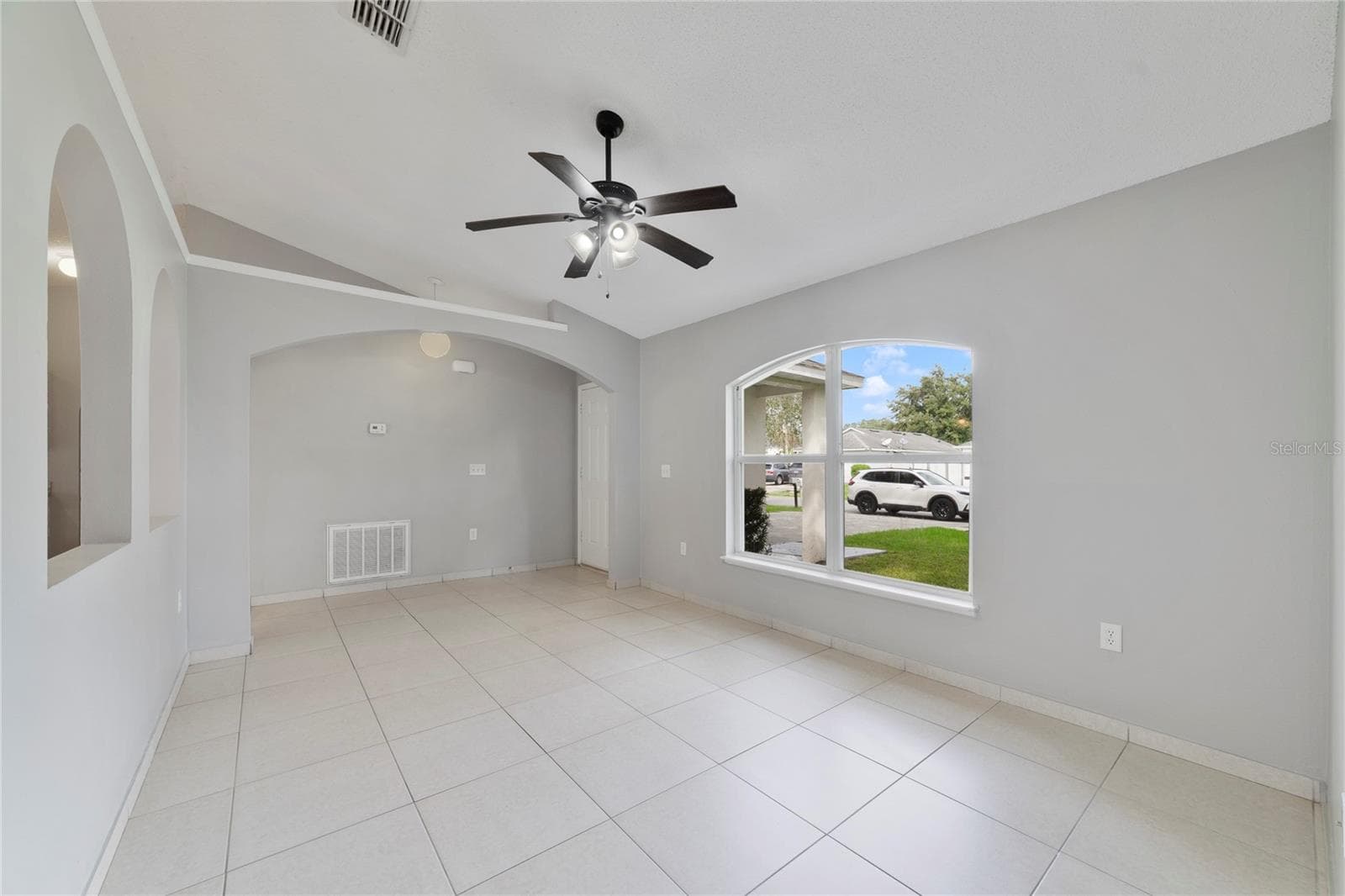 Single Family Residence at 1163 PERPIGNAN CT, KISSIMMEE, photo 18 of 25