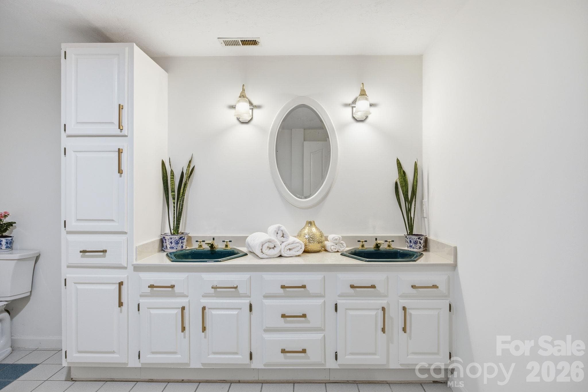 Downstairs bath - 573 & 577 Randolph Road, Marion