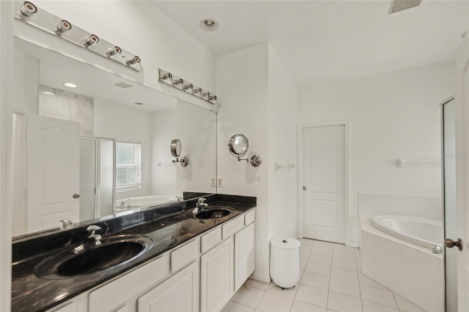 Single Family Residence at 1314 EMERALD HILL WAY, VALRICO, photo 17 of 18