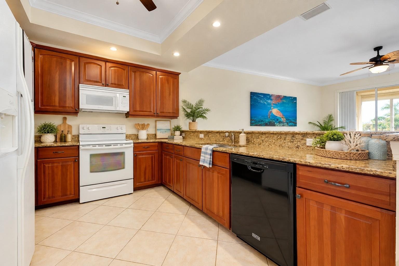 Condominium at 3314 WOOD THRUSH DR #124, PUNTA GORDA, photo 10 of 37