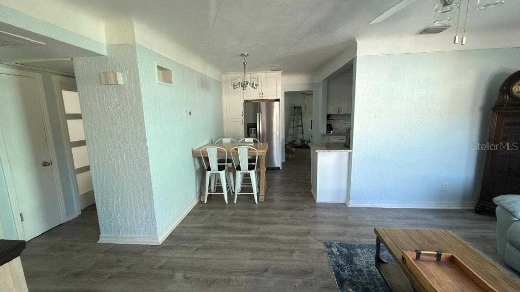 Single Family Residence at 324 36TH AVE NE, ST PETERSBURG, photo 8 of 15