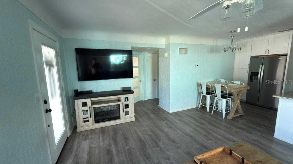 Single Family Residence at 324 36TH AVE NE, ST PETERSBURG, photo 14 of 15