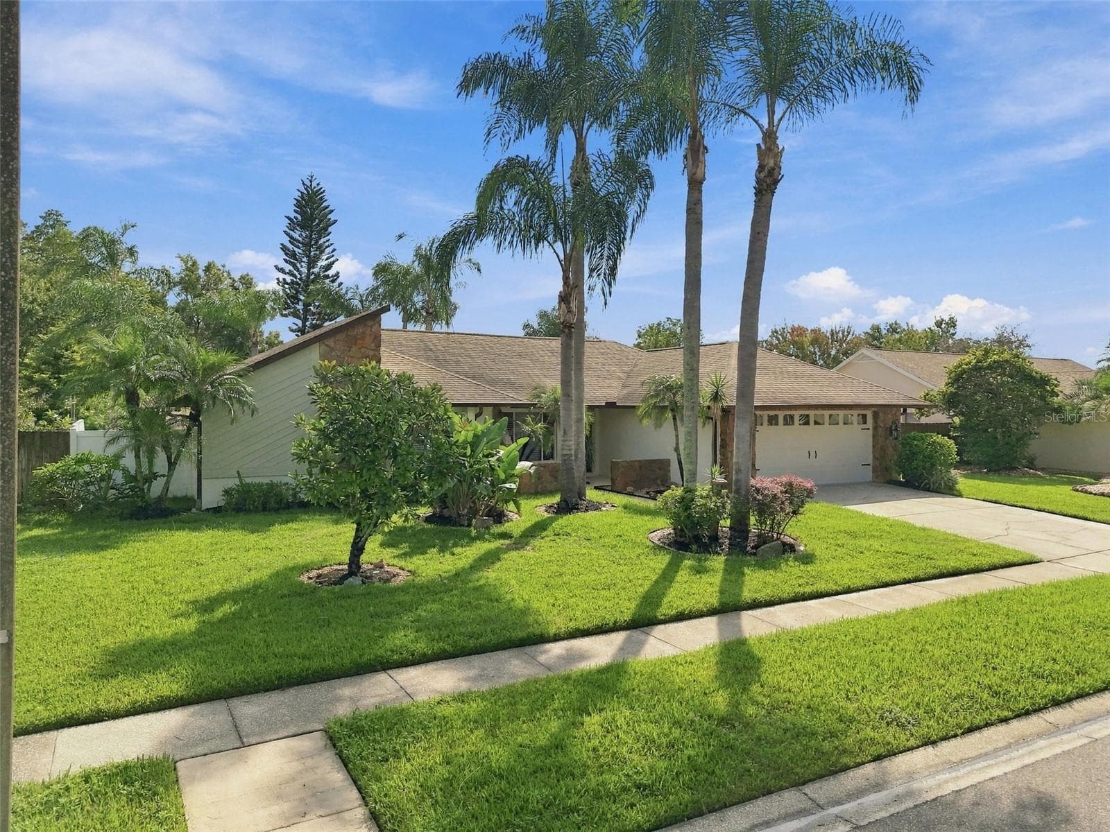 Front View - 15113 ALEXIS DR, TAMPA