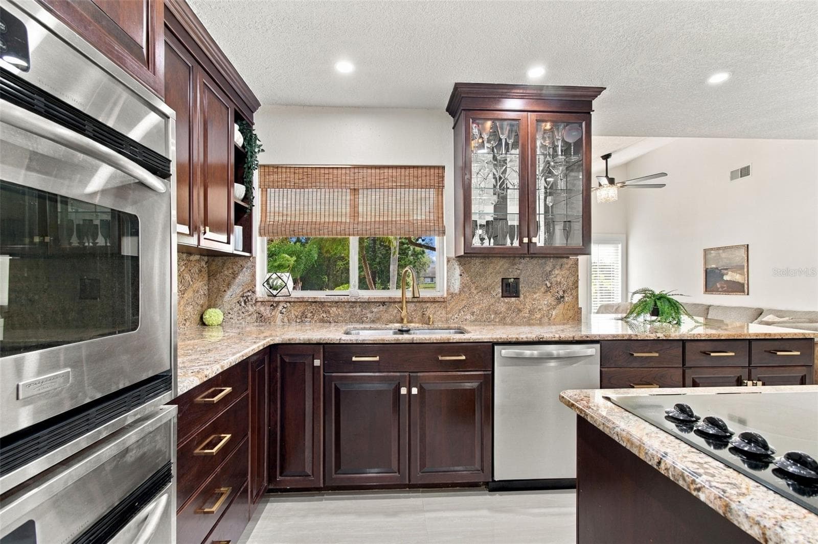 Kitchen Area Family Room - 15113 ALEXIS DR, TAMPA