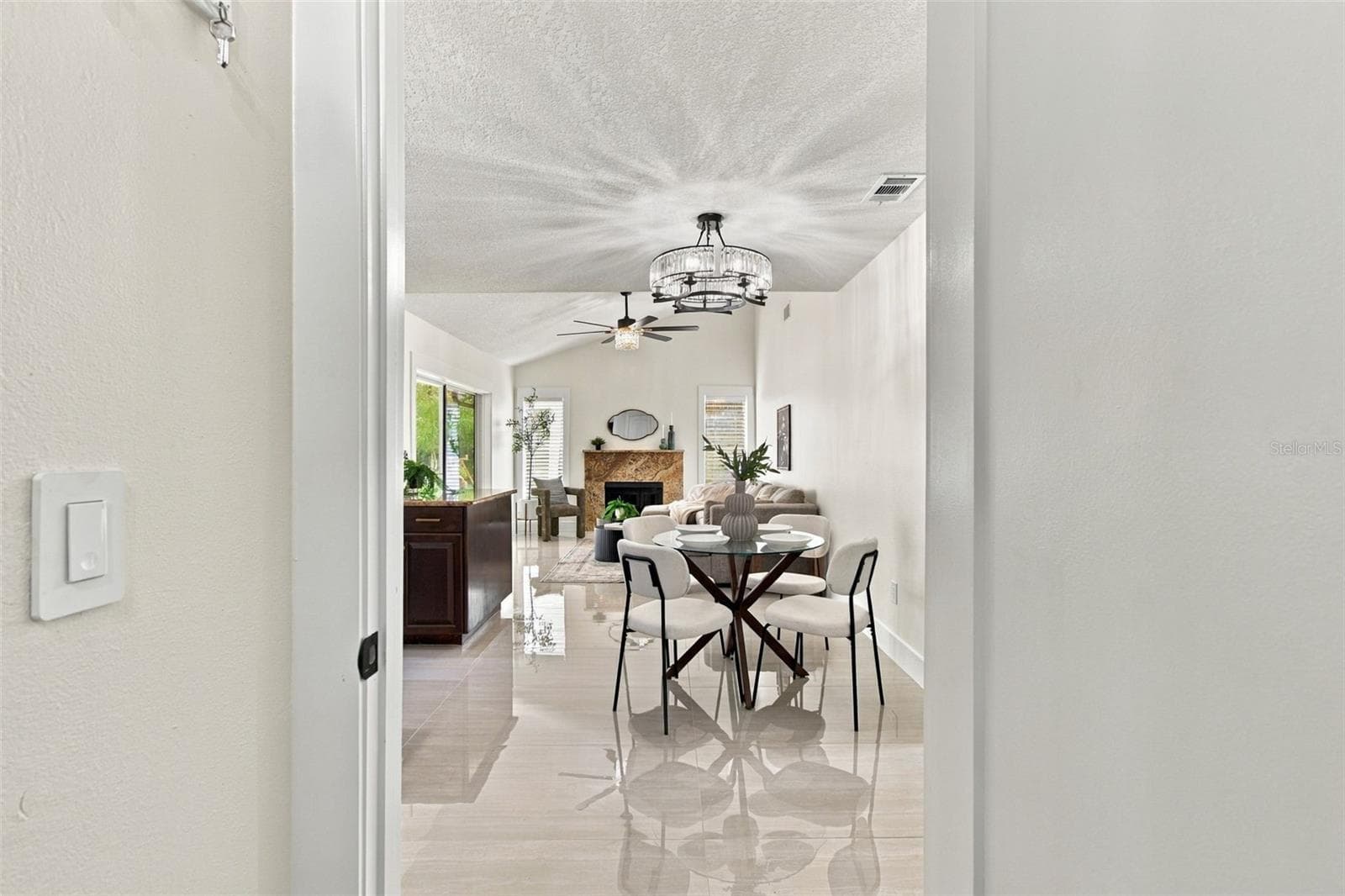 Family Room - 15113 ALEXIS DR, TAMPA