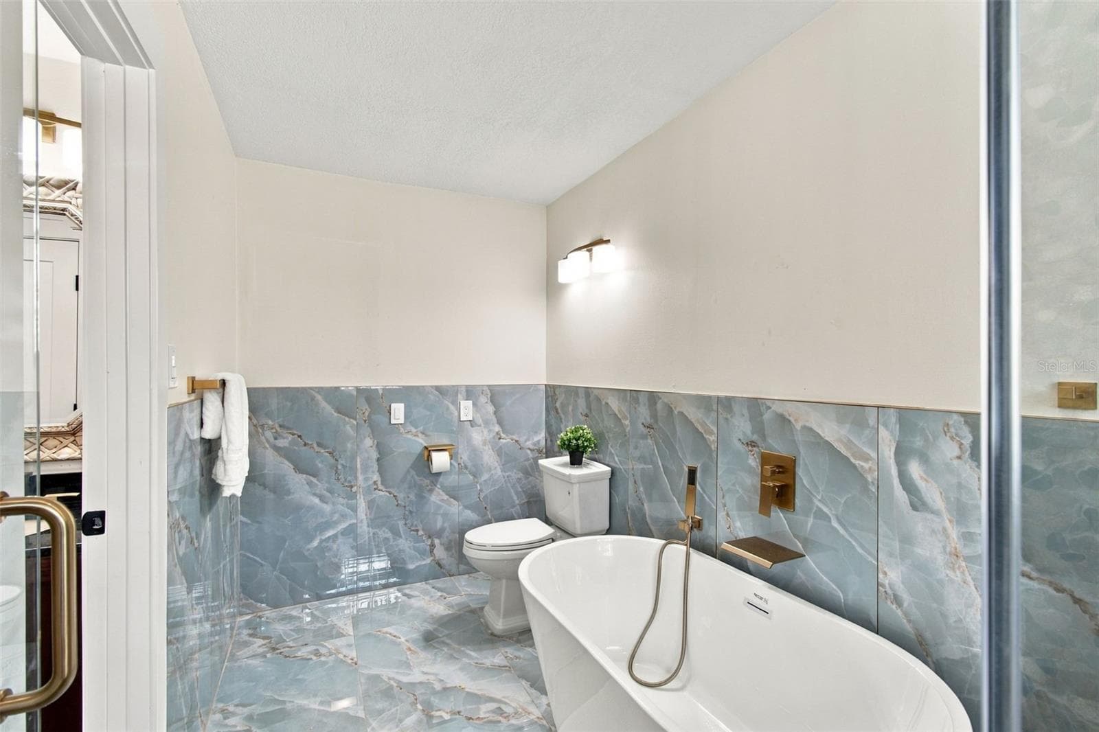 Double Vanity Ensuite - 15113 ALEXIS DR, TAMPA