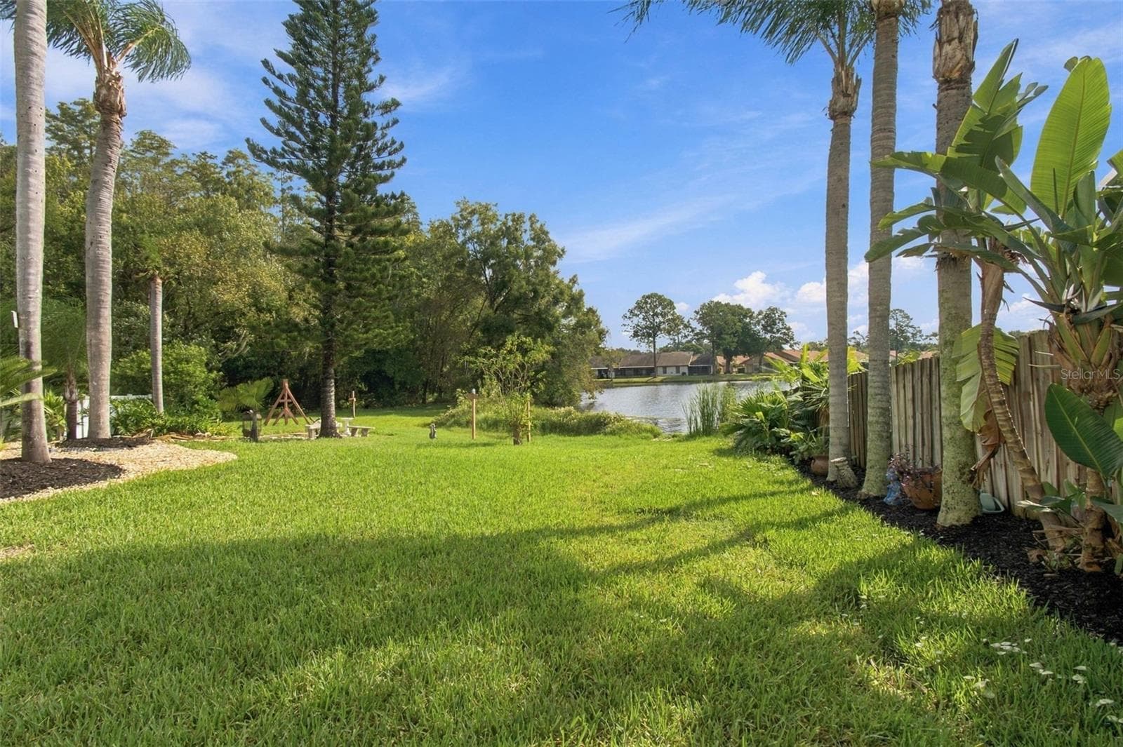 Back Yard /Lake - 15113 ALEXIS DR, TAMPA
