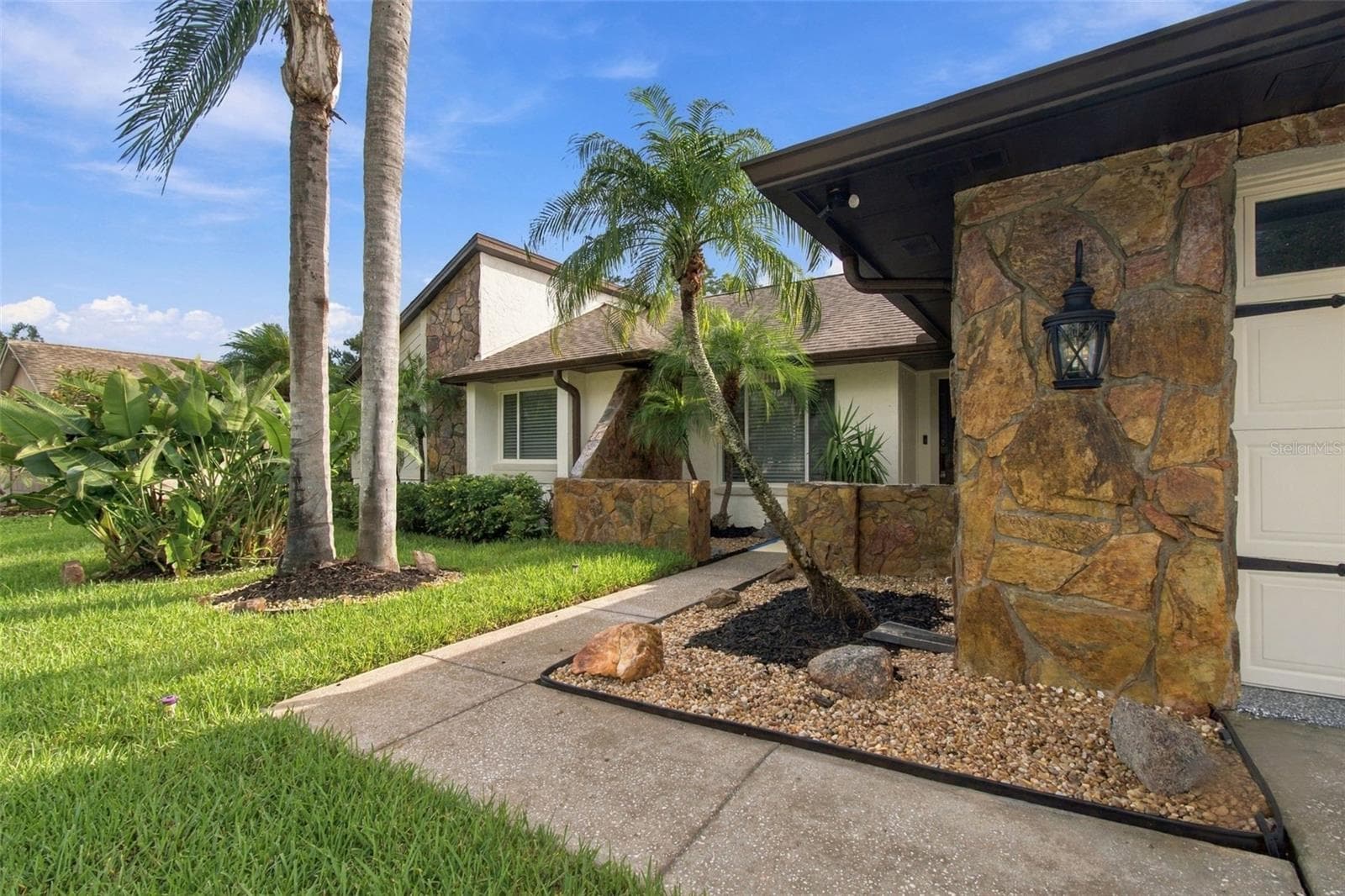 Front Entrance - 15113 ALEXIS DR, TAMPA
