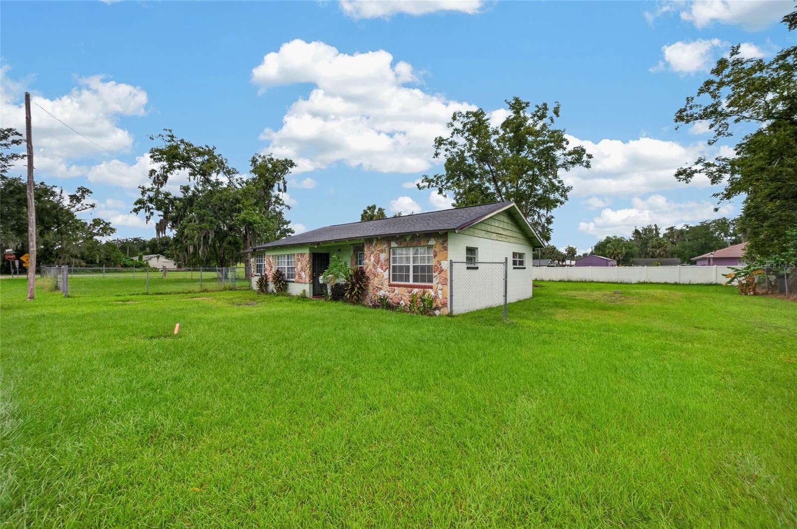 Single Family Residence at 1210 W 15TH ST, SANFORD, photo 3 of 35