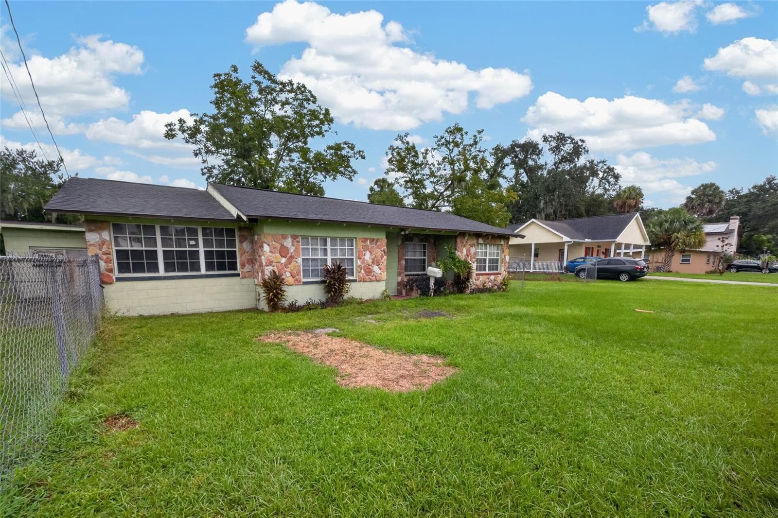 Single Family Residence at 1210 W 15TH ST, SANFORD, photo 4 of 35