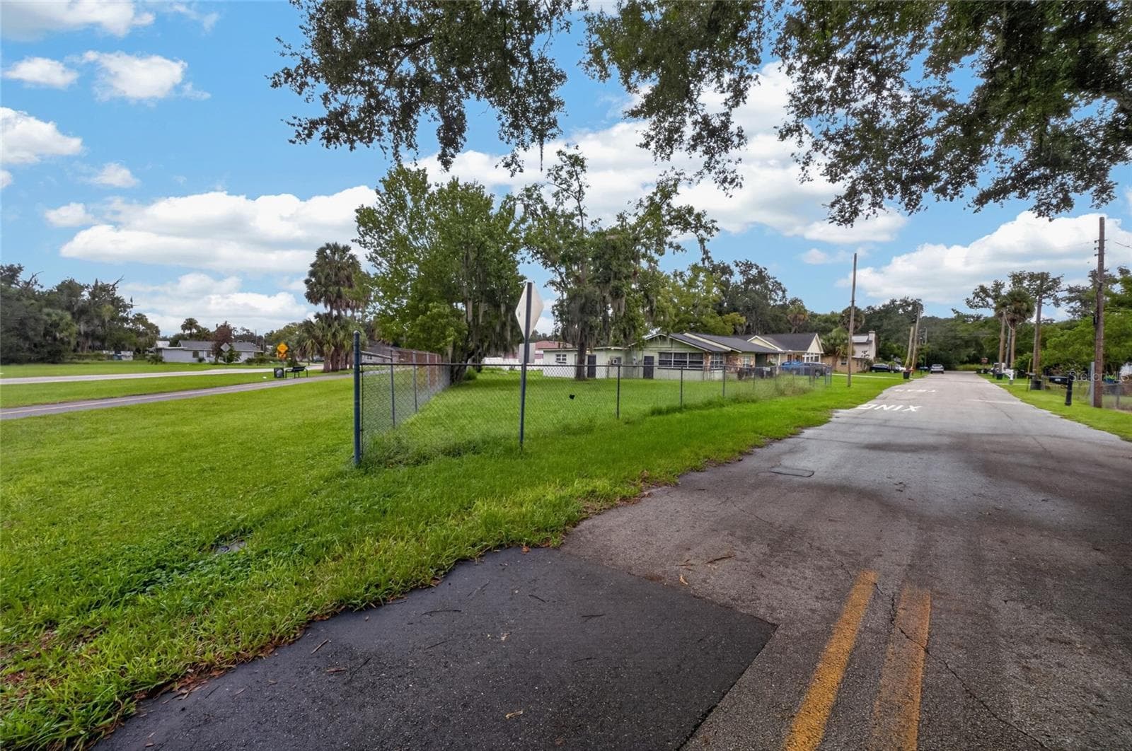 Single Family Residence at 1210 W 15TH ST, SANFORD, photo 5 of 35