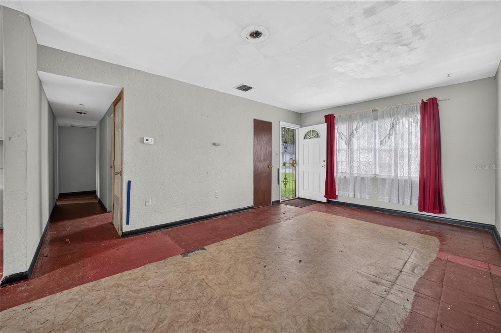 Single Family Residence at 1210 W 15TH ST, SANFORD, photo 10 of 35