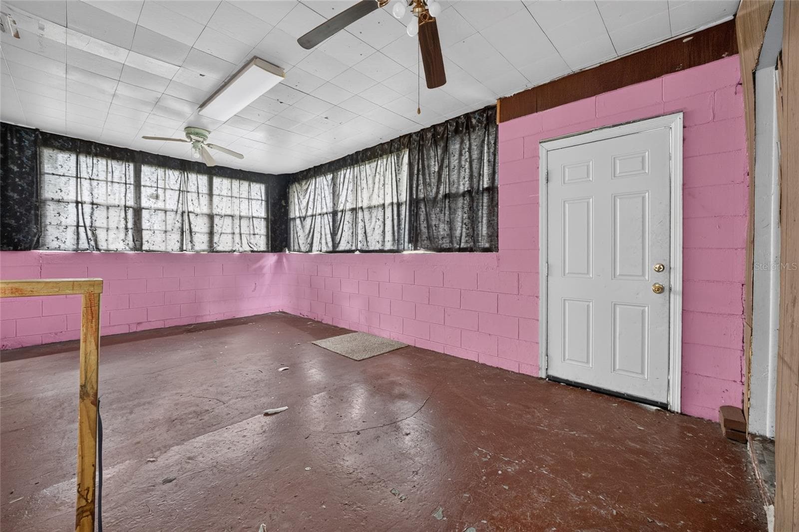 Single Family Residence at 1210 W 15TH ST, SANFORD, photo 23 of 35