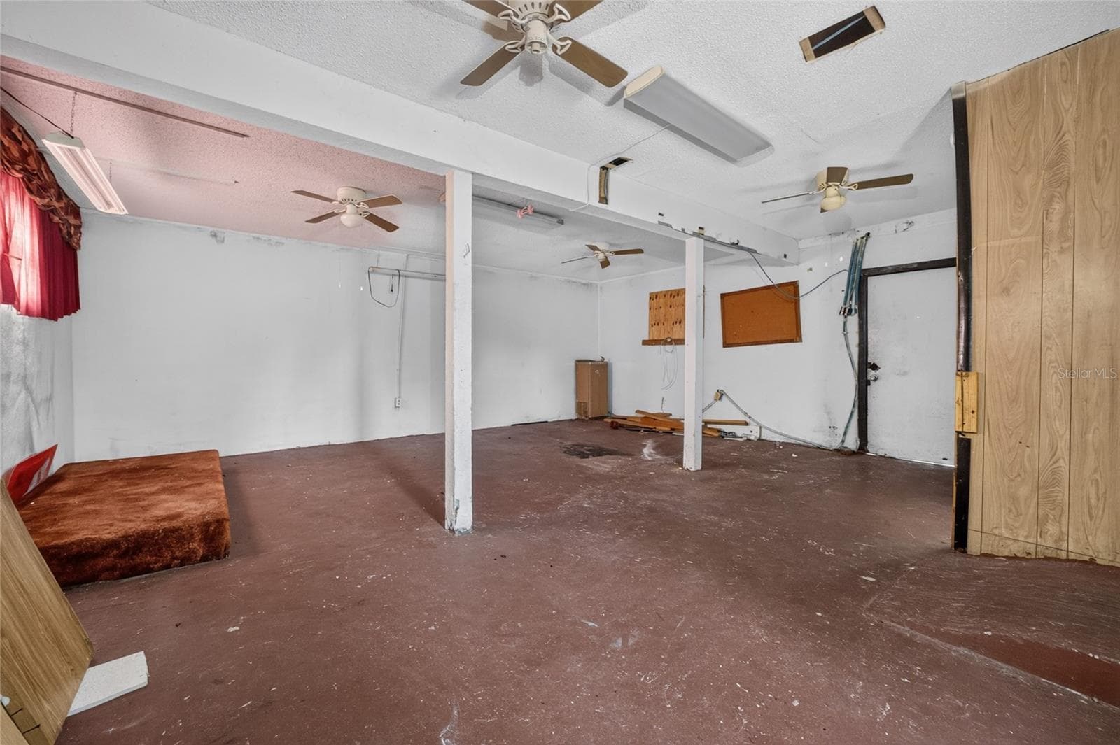 Single Family Residence at 1210 W 15TH ST, SANFORD, photo 26 of 35